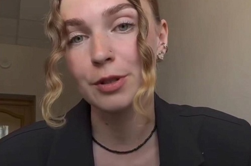 В Новосибирске родители учеников отказались от учителя после просмотра ее соцсетей