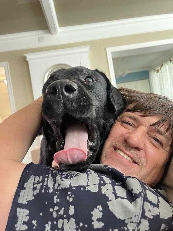 Глава Тюмени Максим Афанасьев опубликовал фото с любимым псом Тобиком