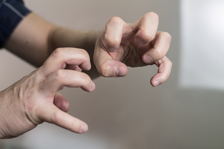 В Ялуторовске разъяренная женщина оппонировала супругу трехлитровой банкой по голове