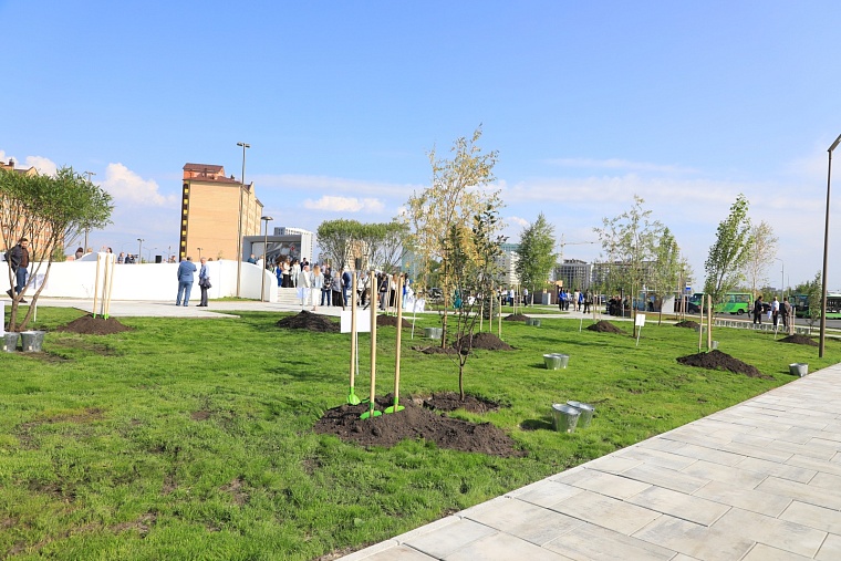 Тюменский сквер Медицинских работников вошел в реестр лучших практик благоустройства Минстроя РФ
