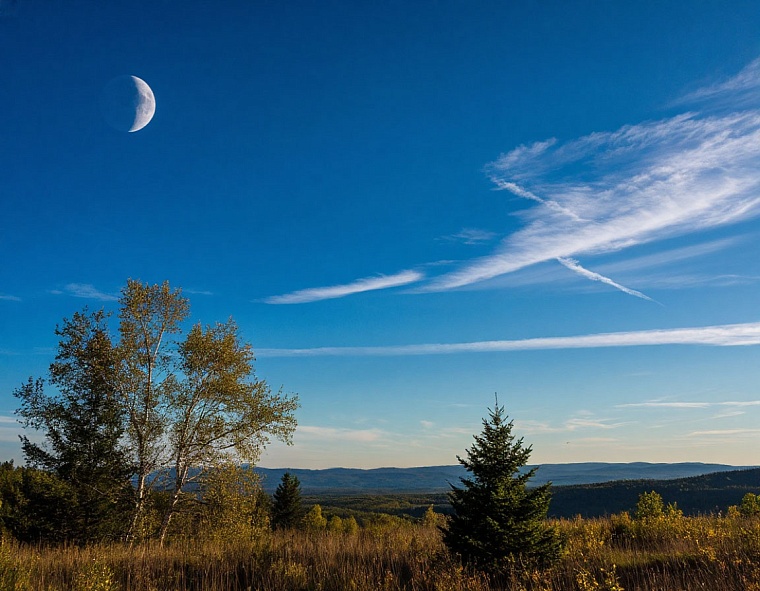Народные приметы на 18 июля: ясный месяц - к сухой и теплой осени