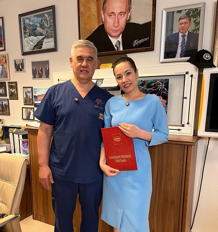 Ведущая телеканала «Тюменское время» получила награду от Тюменской областной думы