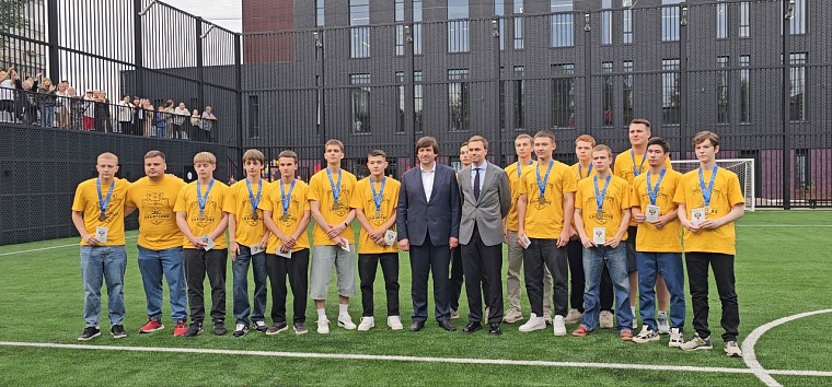 В Тюмени открыли новый футбольный стадион