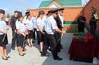 В Заводоуковске открыли мемориальную доску в память о погибшем полицейском