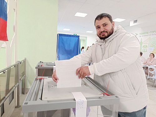 Жители Ново-Патрушево активно голосуют с самого утра