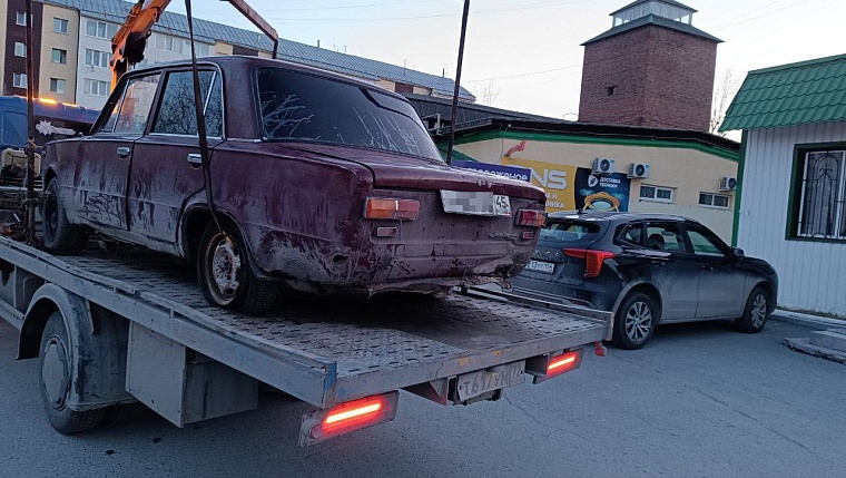 В Боровском остановили подростка на купленном им ВАЗ-2101