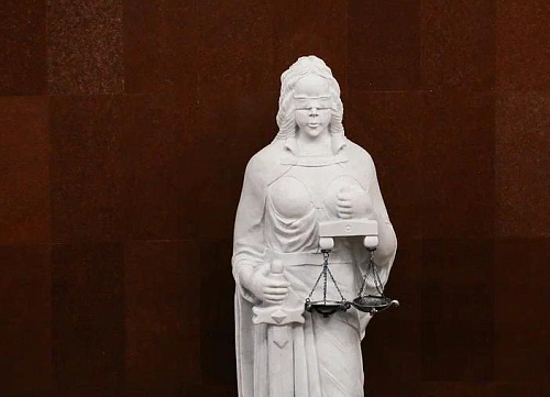 Ямальский чиновник заплатит штраф за оскорбление своего начальника в рабочем чате