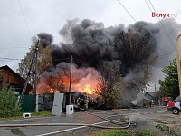 Большой столб дыма в Тюмени: что горит