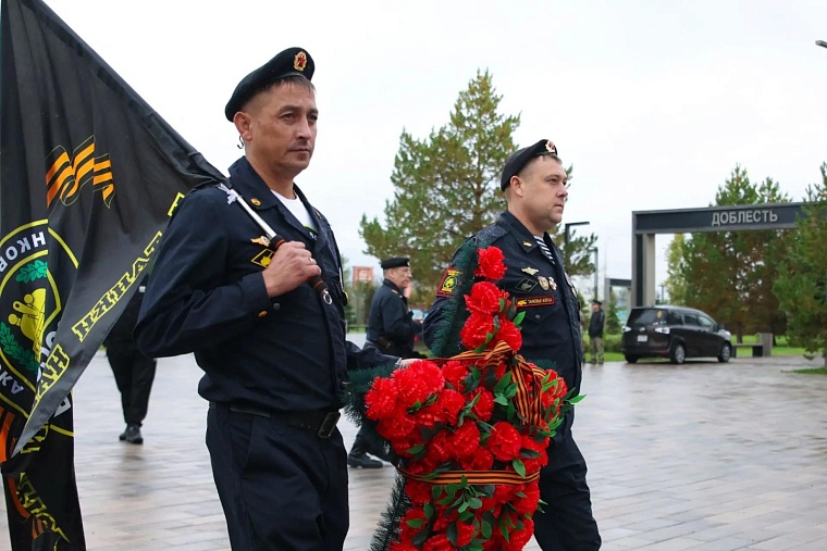 В тюменском парке Пограничников отметили День танкиста