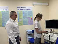 Александр Моор оценил капремонт поликлиники на улице Пермякова в Тюмени