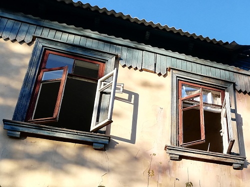 В Новосибирске в жилом доме на Минина рухнул потолок