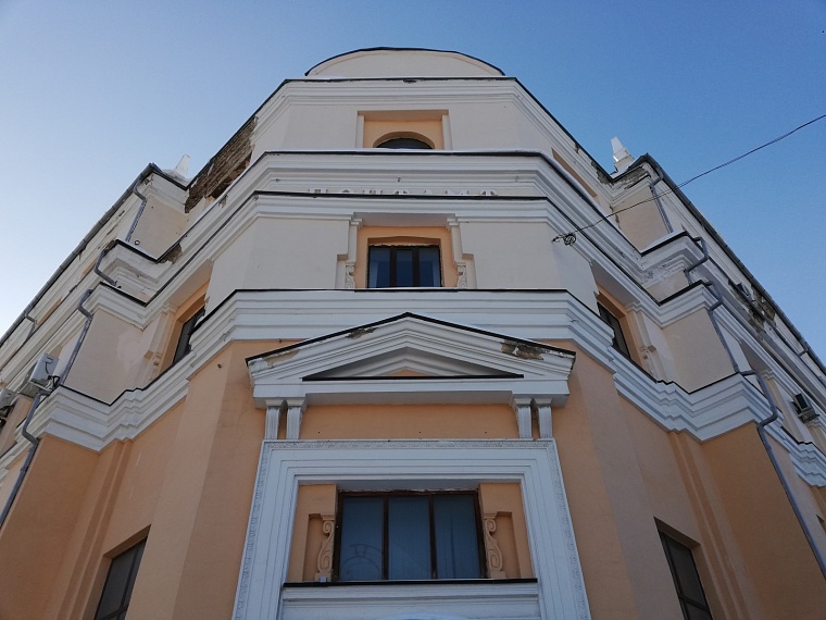 Советская симметрия и дома не по адресу: чем примечательна улица 8 Марта в Тюмени