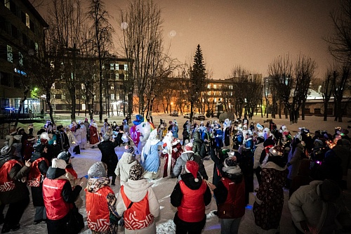 Юные жители тюменских микрорайонов получат подарки от депутата и ТОС