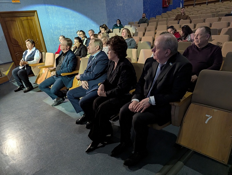 Тюменская городская дума провела выездное мероприятие в одном из популярных учреждений культуры