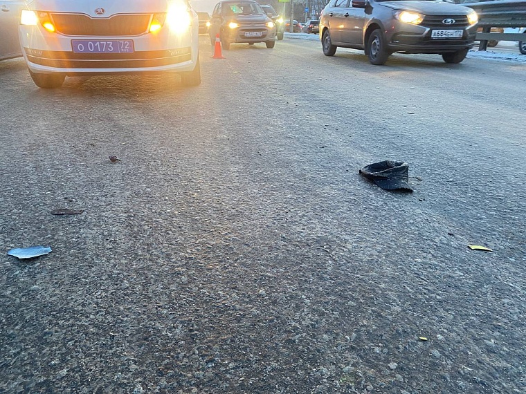 В Тюмени пешеход погиб под колесами скорой помощи