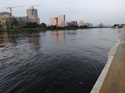 Роспотребнадзор: Ежедневно исследуются пробы воды из реки Туры и в разводящей сети