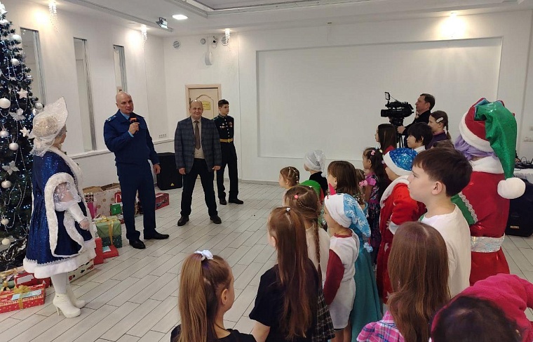 Тюменский фонд «Дом добра» исполнил новогодние мечты детей