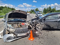 Под Тобольском столкнулись три автомобиля из Сургута