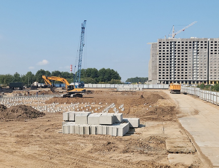 В Ново Комарово приступили к строительству современного детского сада