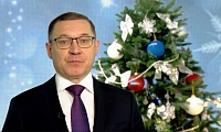 Владимир Якушев поздравил жителей Уральского федерального округа с Новым годом