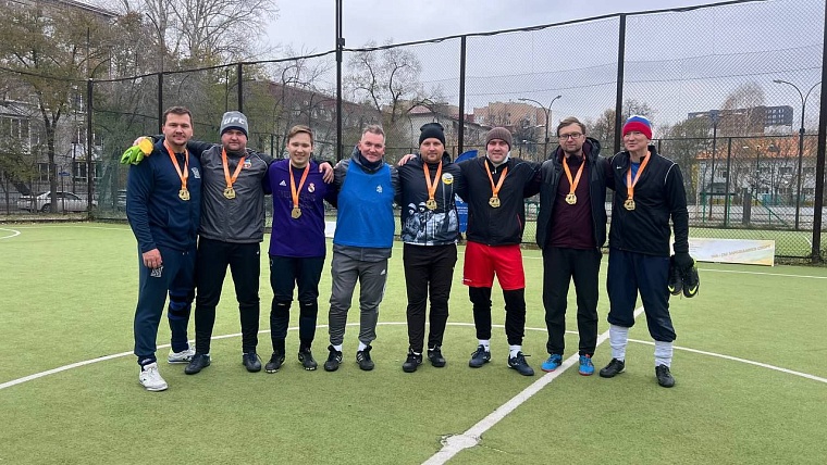 «Реальный пацан» Игорь Ознобихин сыграл в футбол с тюменскими чиновниками