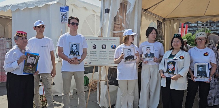 Подвиг советского солдата и героев СВО - в центре каждой экспозиции фестиваля национальных культур в Тюмени