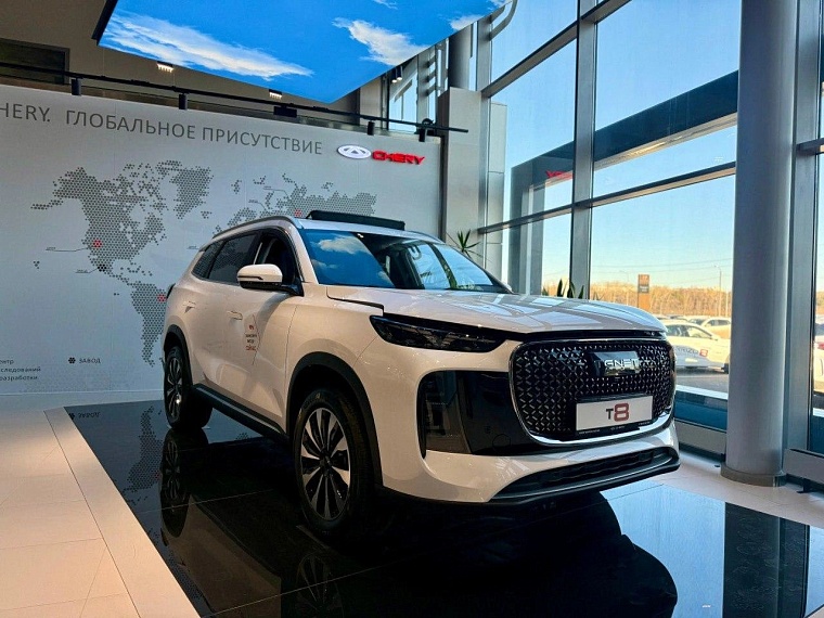 Новогодние распродажи и розыгрыш авто — узнали в каком салоне Тюмени можно выгодно купить новую машину