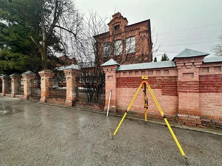 В Тобольске начали реставрировать «Ансамбль казенных винных складов»