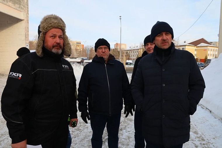 В гаражном кооперативе "Суходольский-1" после хлопка газа ставят подпорки для проведения следственных действий