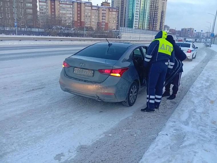 С начала года сотрудники тюменской Госавтоинспекции выявили более 400 нарушений правил перевозки детей