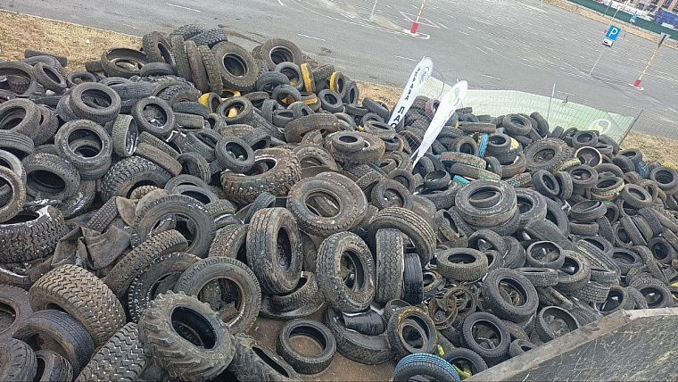 В Тюмени продлили акцию по бесплатному приему автомобильных покрышек от жителей