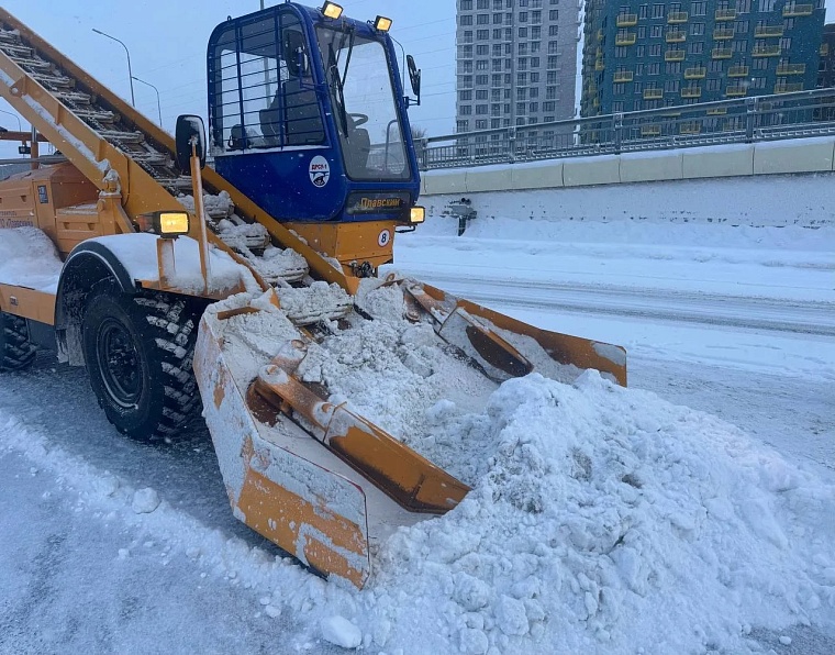 В Тюмени выполнили норму декабря по уборке снега