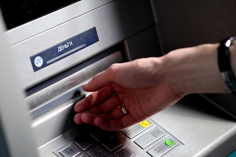 Четверо из десяти работающих тюменцев получили премии по итогам года