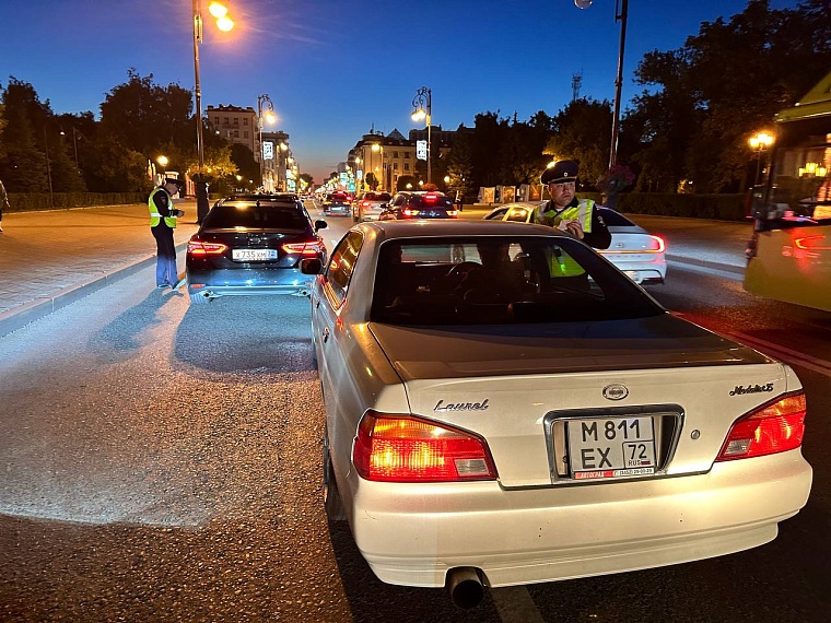 Госавтоинспекция минувшей ночью взяла под контроль центр Тюмени