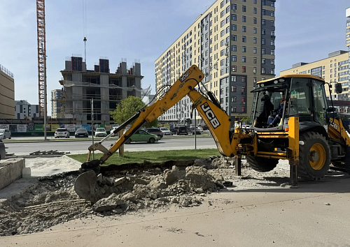 В Европейском микрорайоне Тюмени начали демонтировать зимнее благоустройство