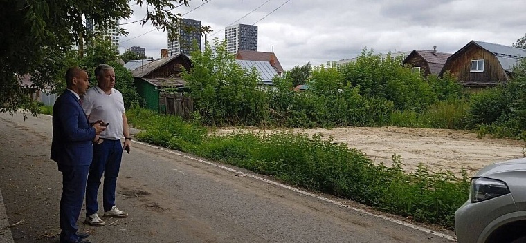 Депутаты городской думы работают в избирательных округах