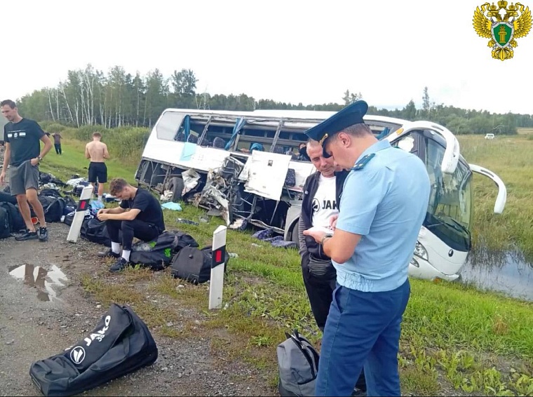 Тюменская футбольная команда попала в ДТП в Омской области