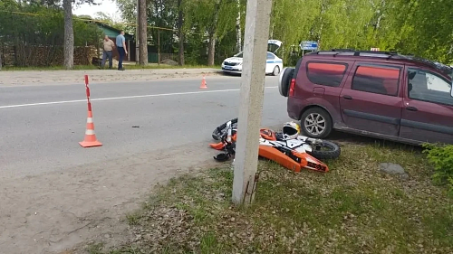 В Винзили подросток на питбайке въехал в «Ладу Ларгус»