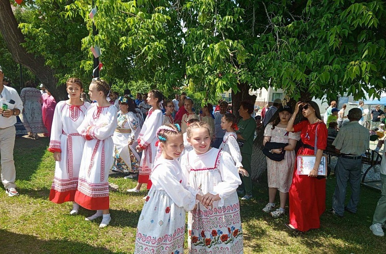 В Казанском районе на День России приходят семьями