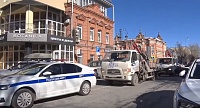 В центре Тюмени эвакуировали неправильно припаркованные автомобили