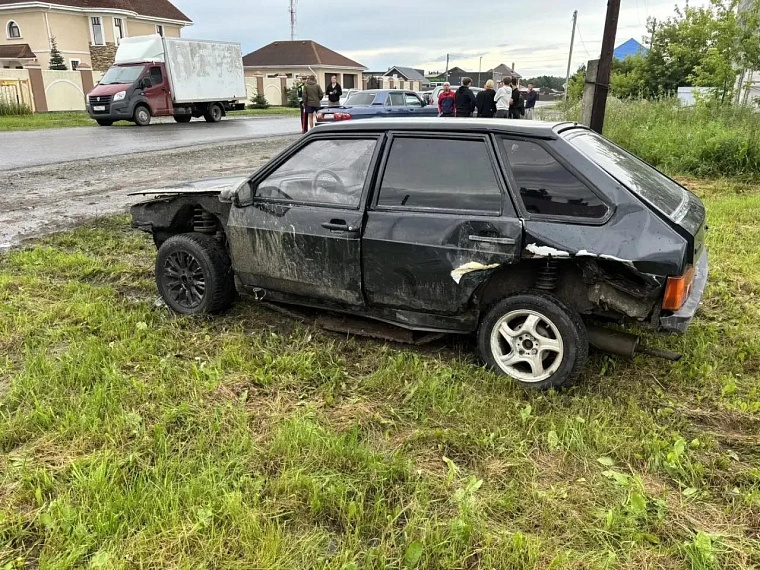 Два бесправника столкнулись на перекрестке в Перевалово, подросток получил травмы