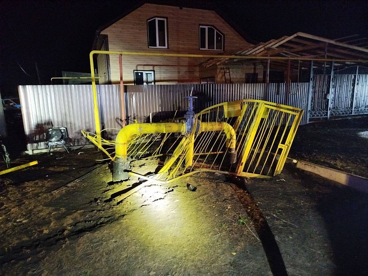 В нелепой аварии в Тюменской области погибла 17-летняя девушка