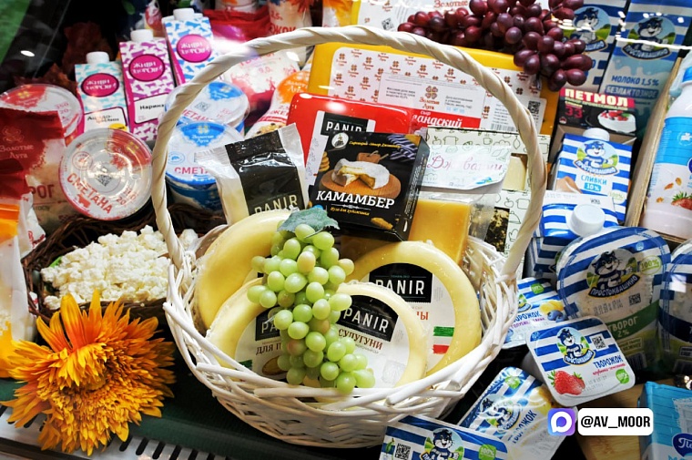 Александр Моор представил инвестпроекты АПК и тюменскую продукцию на выставке в Екатеринбурге