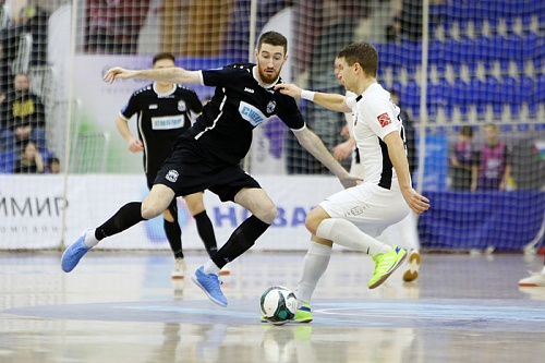 МФК «Тюмень» и «Кристалл» обменялись победами