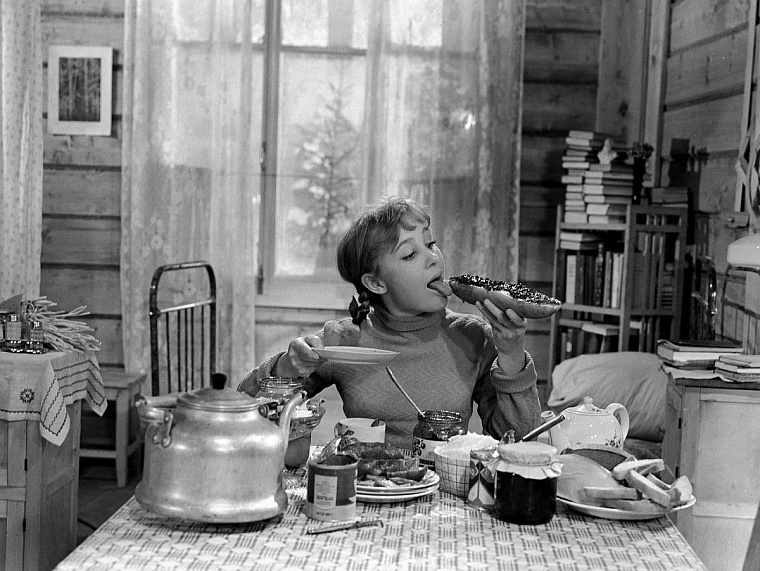 Кадр из фильма «Девчата». Источник: kinopoisk.ru