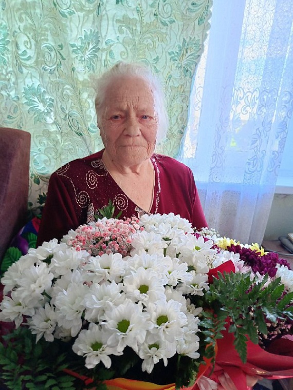 В Упоровском округе ветеран Анна Наговицына отмечает 100-летний юбилей