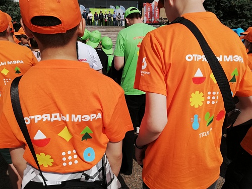 Тюменские подростки могут стать корреспондентами в «Отрядах мэра»