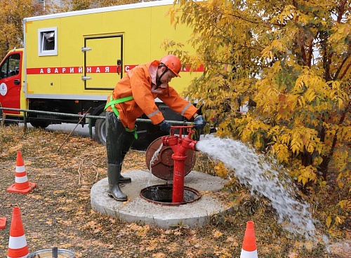 На Харьковской в Тюмени восстановили водопровод за 12 часов