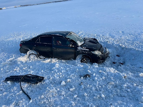 В районе Ялуторовска в дорожной аварии погибла беременная мать двоих детей