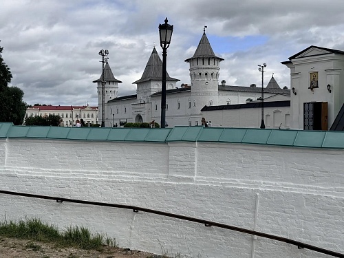 У Тобольского кремля открывают движение по Прямскому взвозу